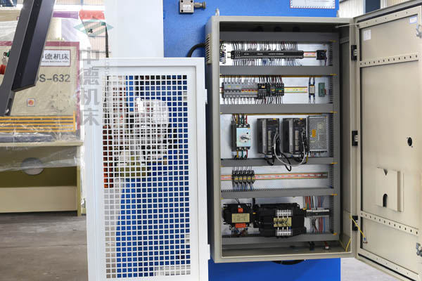 ZDPK-4015采用法國進口施耐德元氣件，抗干擾，穩定耐用壽命長.jpg